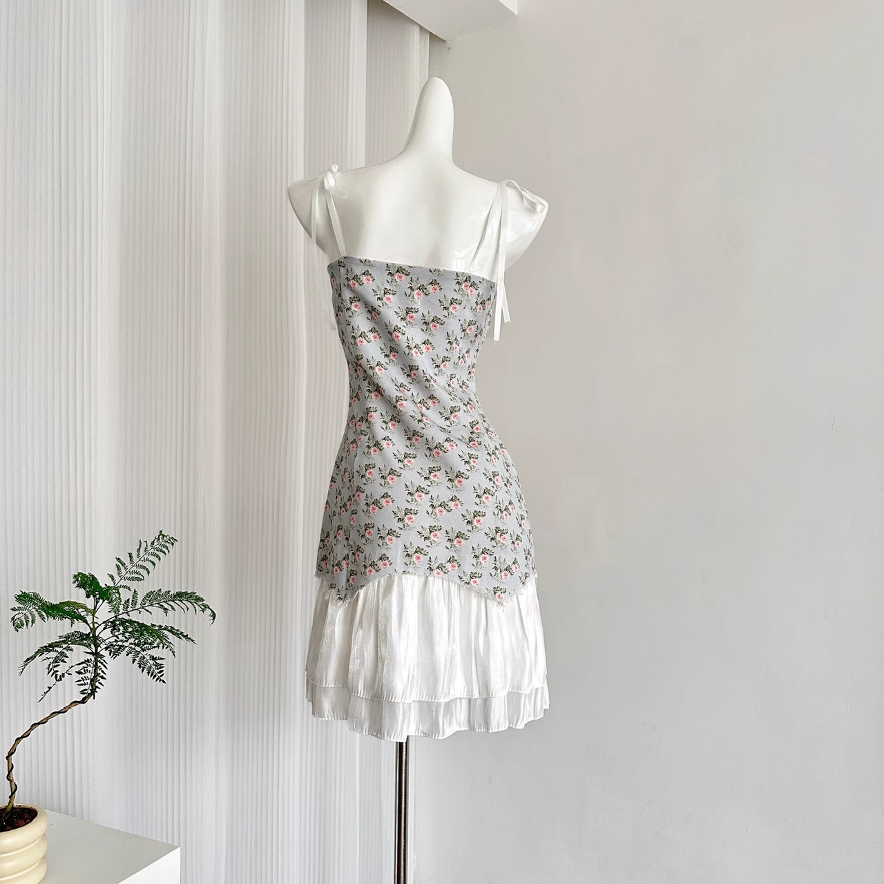 A line Spaghetti Straps Blue Sleeveless Floral Dress Short Holiday Dresses SD280