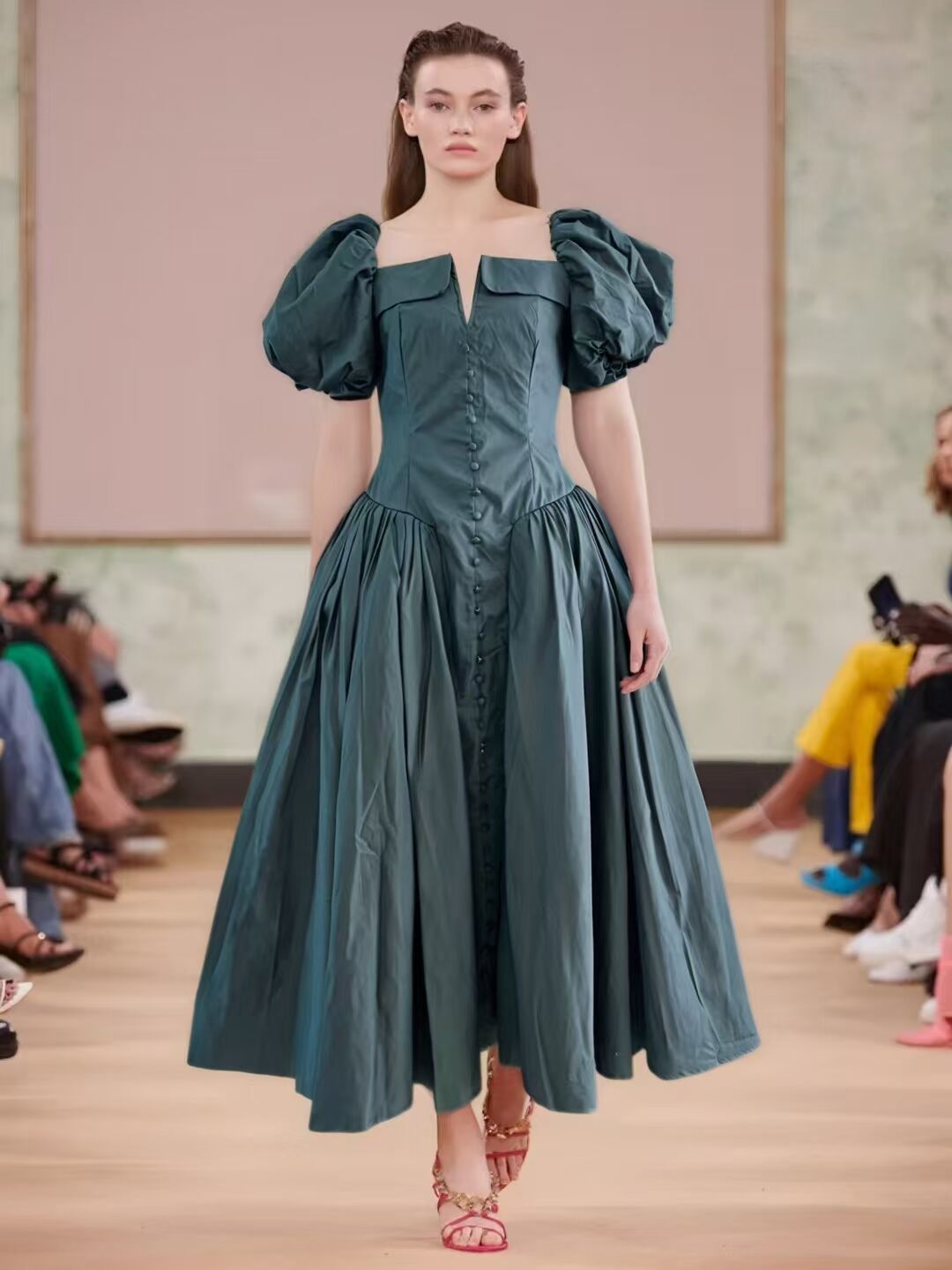 Red Dress 2025 Summer Banquet Sexy Out-Shoulder Bubble Sleeve Short-Sleeved Waist Dress Dress