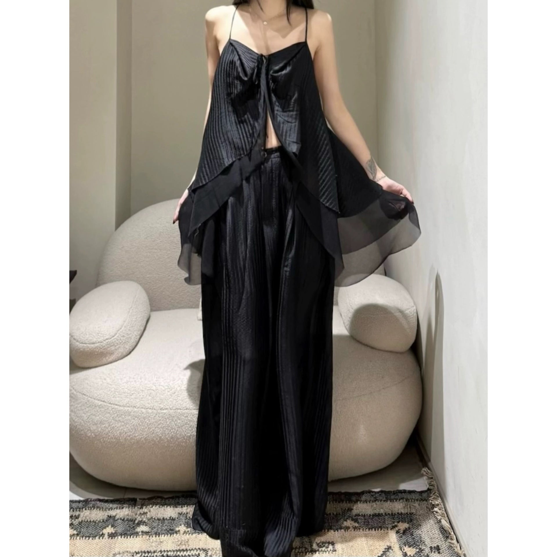 2025 New French Heavy Industry Press Folding Sling Vest Women High Waist Lace Skirt Suit