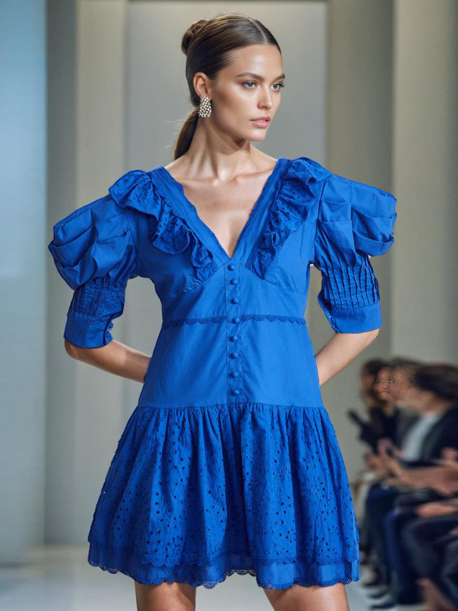 Romantic Court Style 2025 Spring New Fashion V-Necked Sleeve Lace Laminated Short Dress Woman