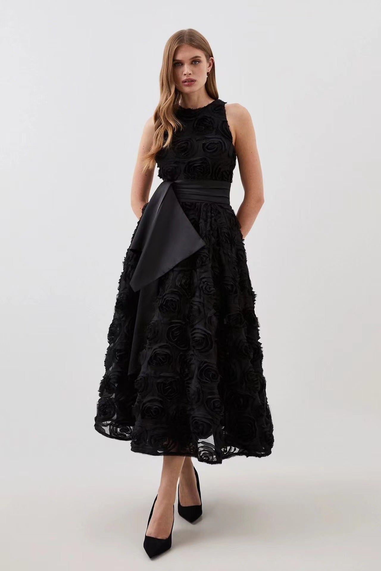Summer New Round-Neck Sleeveless Three-Dimensional Flower Belt To Receive Long-Term Dress Women