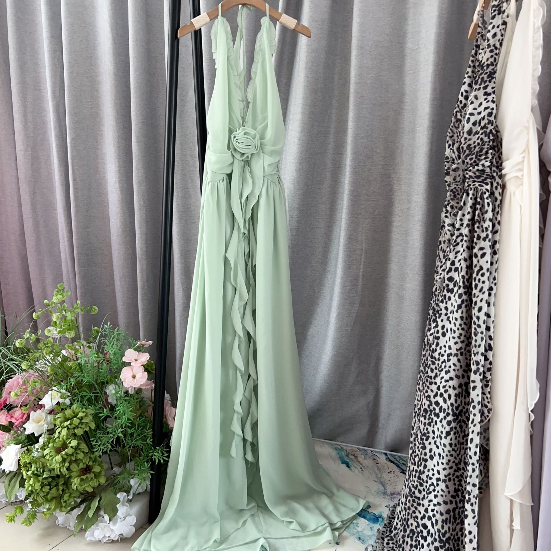 Oil/8 Colors 2025 Elegant Hanging Neck-Luck Holiday Flowers Unique Special Beach Dress