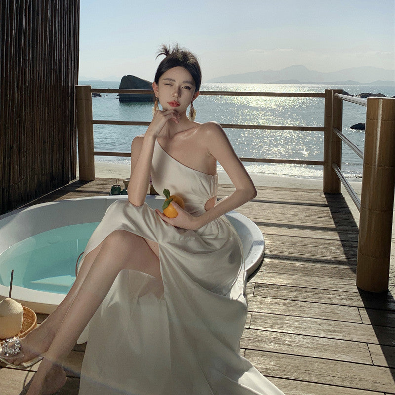 Seaside Holiday Dress 2024 New Summer Slanted Shoulder Sling Temperament Slim Skinny Dress