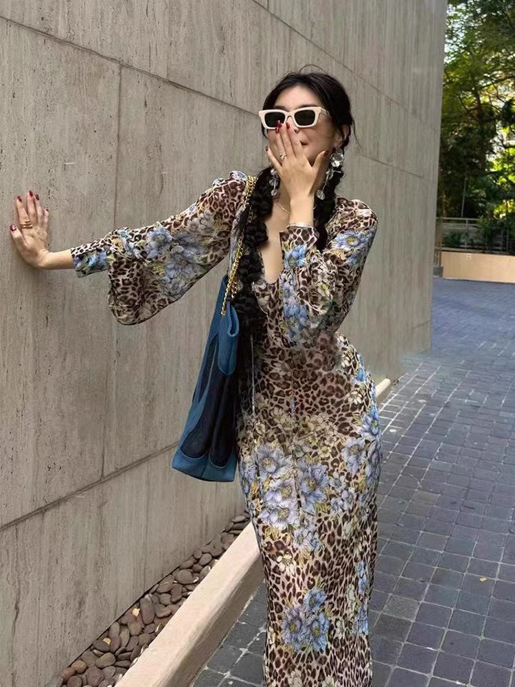 Temperament V-Neck 2024 Early Spring New Broken Leopard Dress Style Thousands Of Spring And Autumn