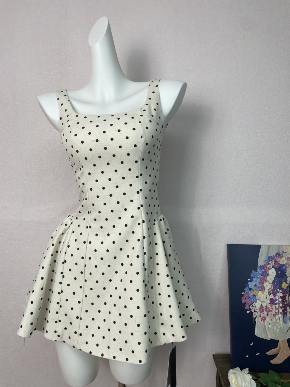 Shuxin Jennie With The Same High-End French Sweet Dot Dress Woman Thin Folded Folded Folded Tying Dress