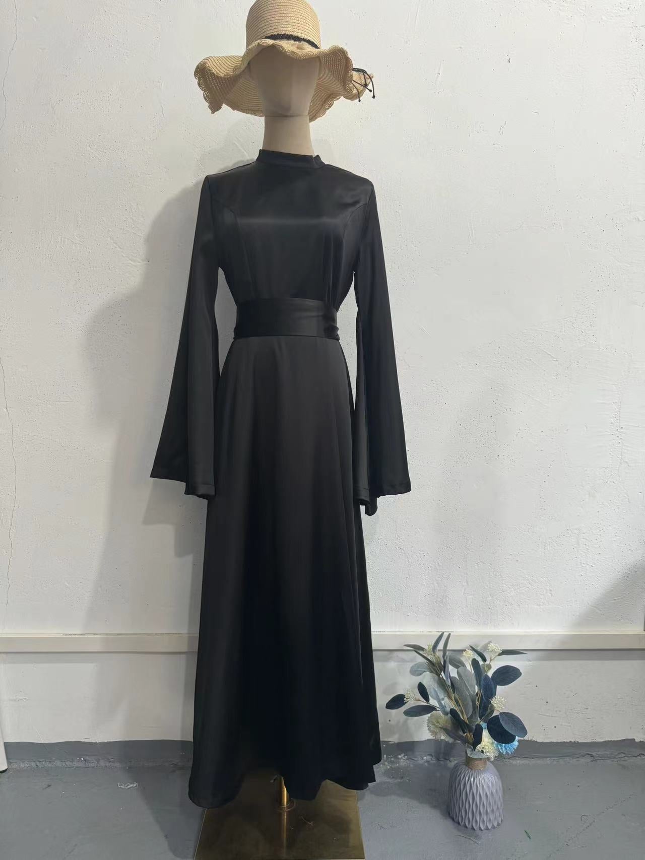 2024 New Large Swing Sleeves To Close The Waist Thin Solid Color Long Sleeve Design Feel Dress