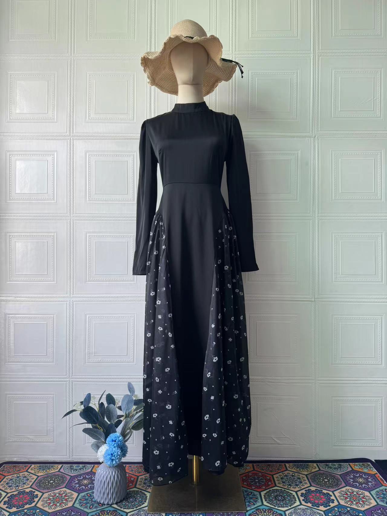 2025 Temperament Long-Sleeved Design Round Collar Small Broken Floral Dress Dress Dress Woman