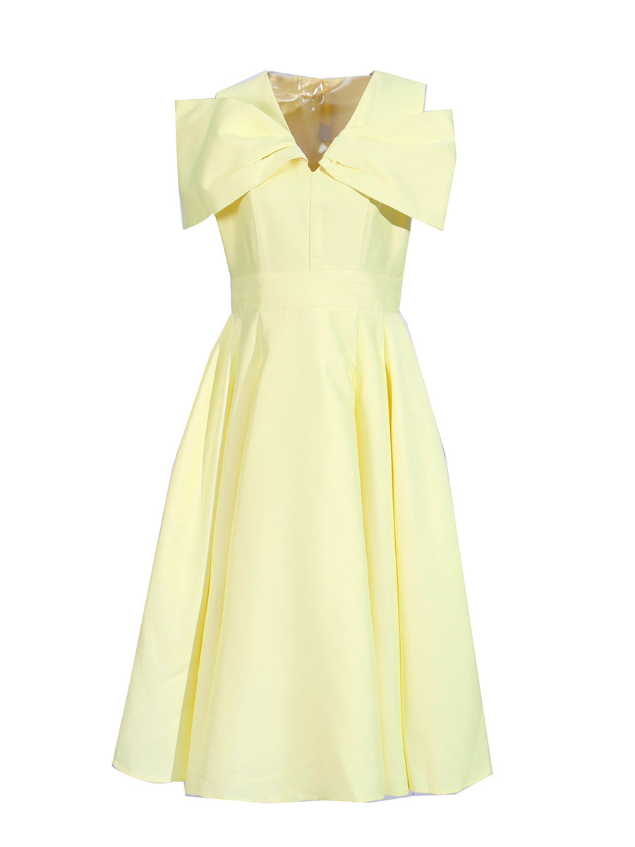 High-End Sense Court Style Retro 2025 Summer New Medium-Long V-Neck Short Sleeves To Close Waist Solid Color Dress Woman