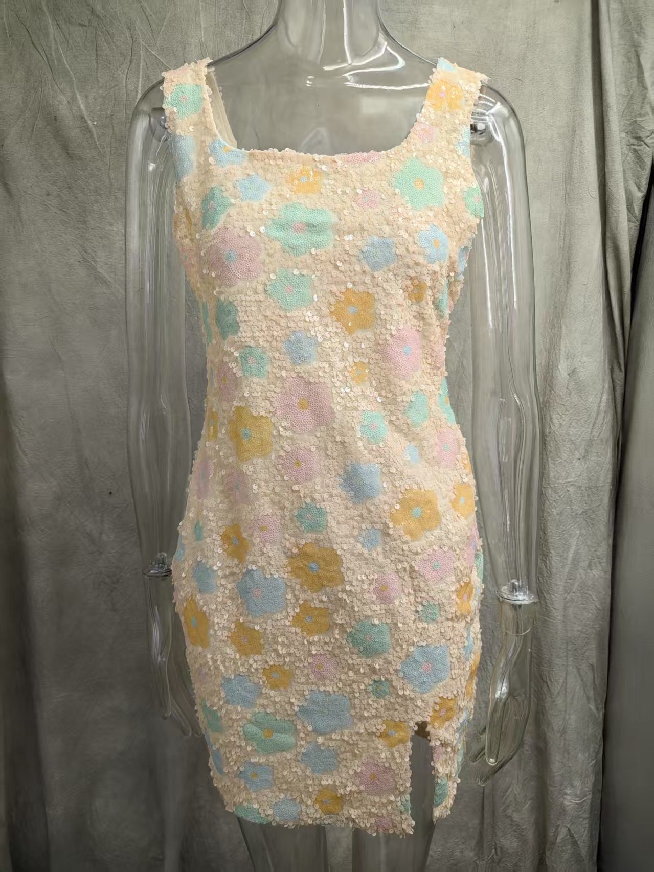 2025 New Colored Flower Shaped Squins Open Forked And Busted Sexy Dress LX0151