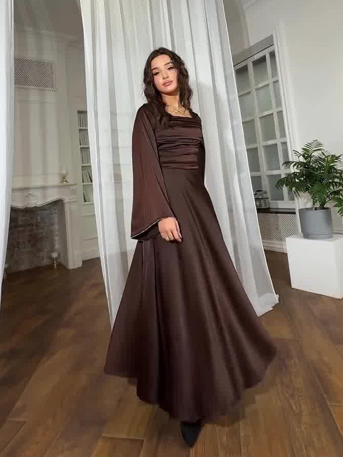 2025 Body-Claming Diamond-Coated With Long-Sleeved And Verteves Dress Woman