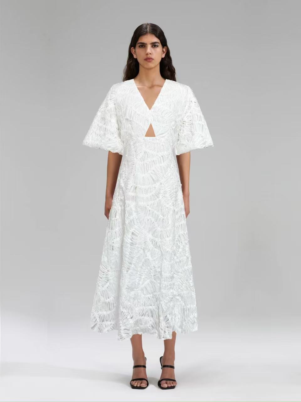 2025 Spring New V-Neck Bubble Sleeve Hollow Solid Color Dress Dress Woman