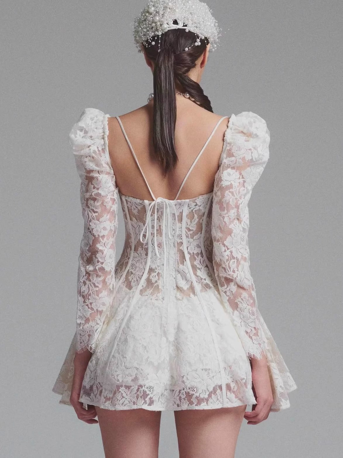 2025 New Vietnamese Small Design Fairy Sexy Short Dress Wrapped In Tective Trumpet Sleeves HZ0628