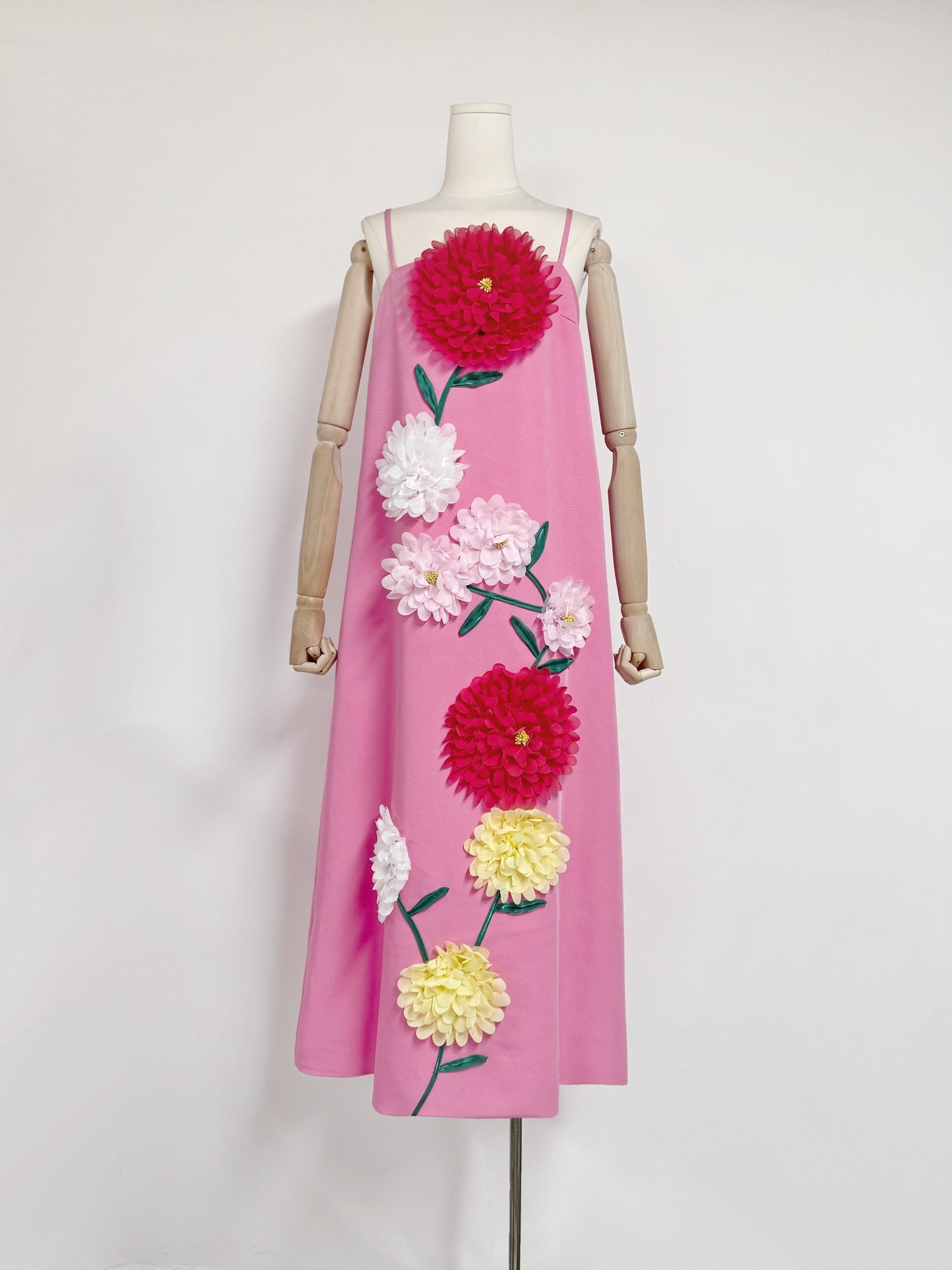 Large Flower Three-Dimensional Decoration Splicing 2025 New Solid Color Sling Skirt Loose Dress