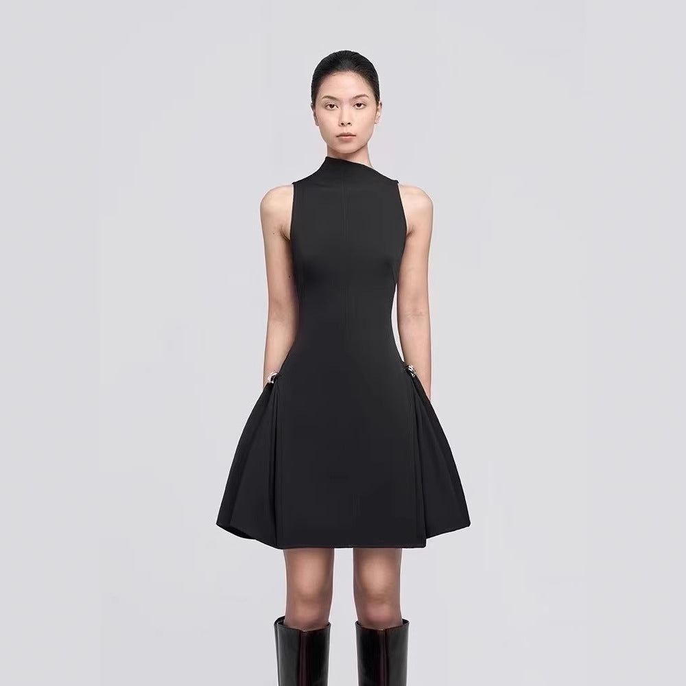 2025 Irregular Neckpei Design Peng Peng Dress Symmetrical Folds In Spring And Summer
