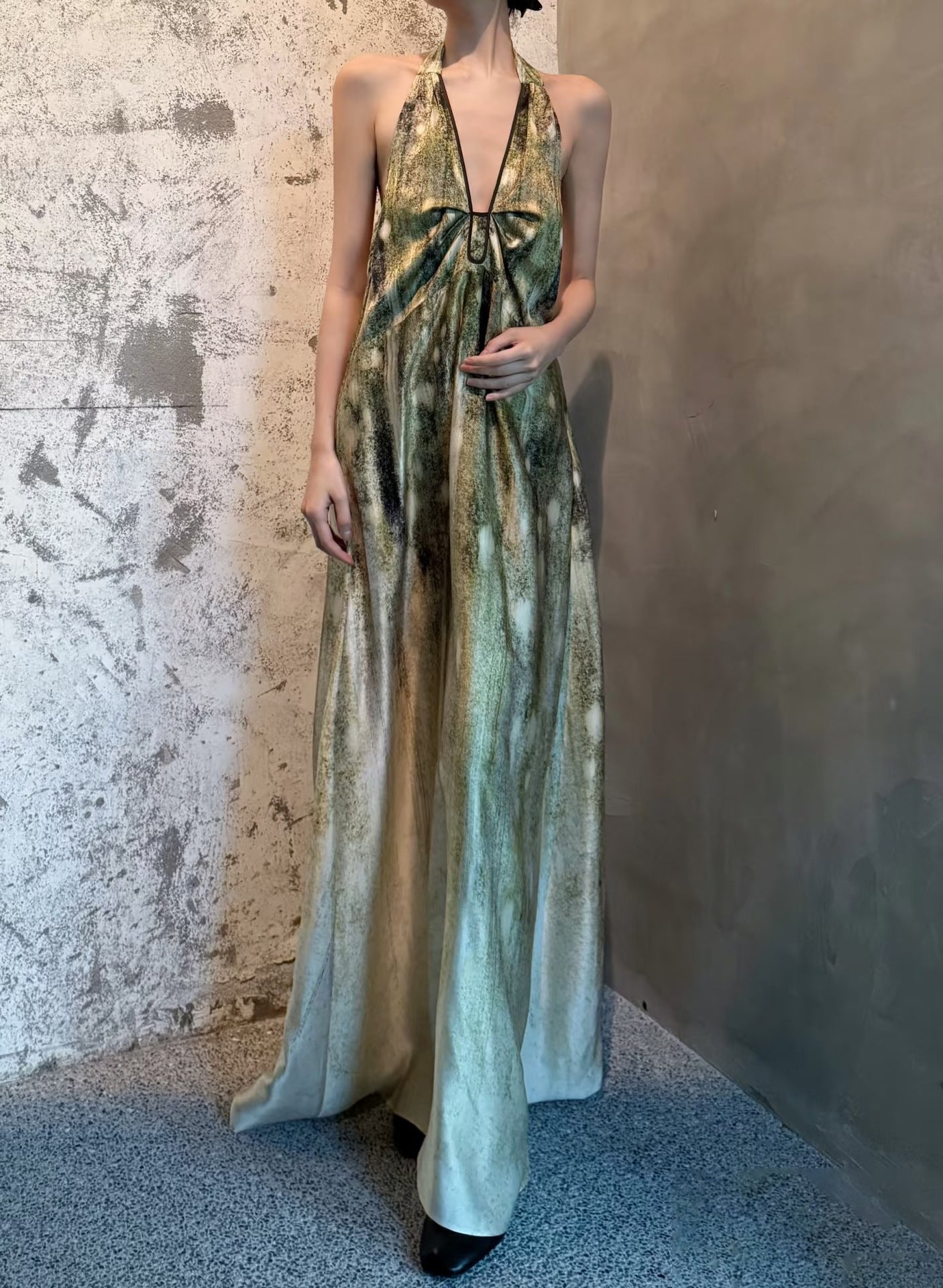 High-End Spring-Summer New Holiday Wind Hanging Shoulder Dress V Neck Strapped Bare Back Dress