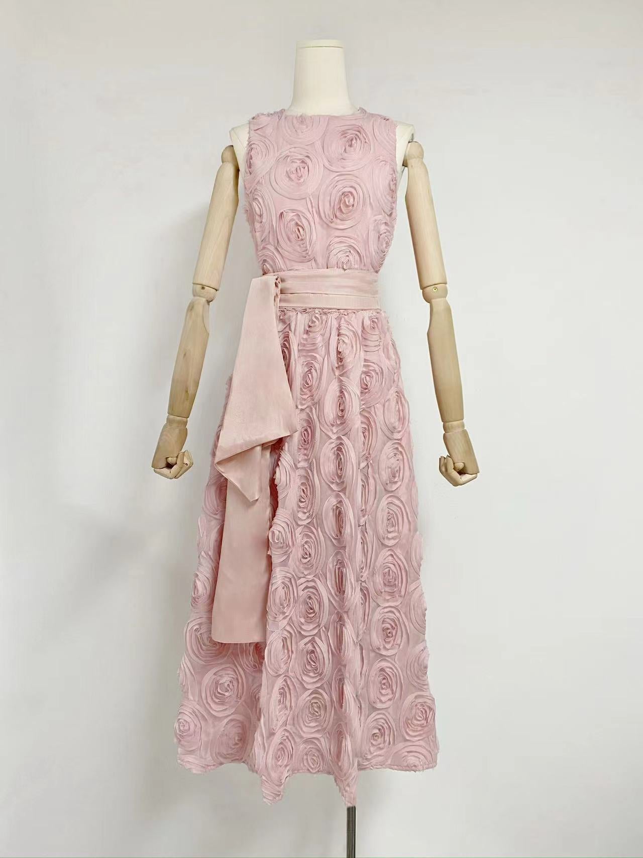 Summer New Round-Neck Sleeveless Three-Dimensional Flower Belt To Receive Long-Term Dress Women
