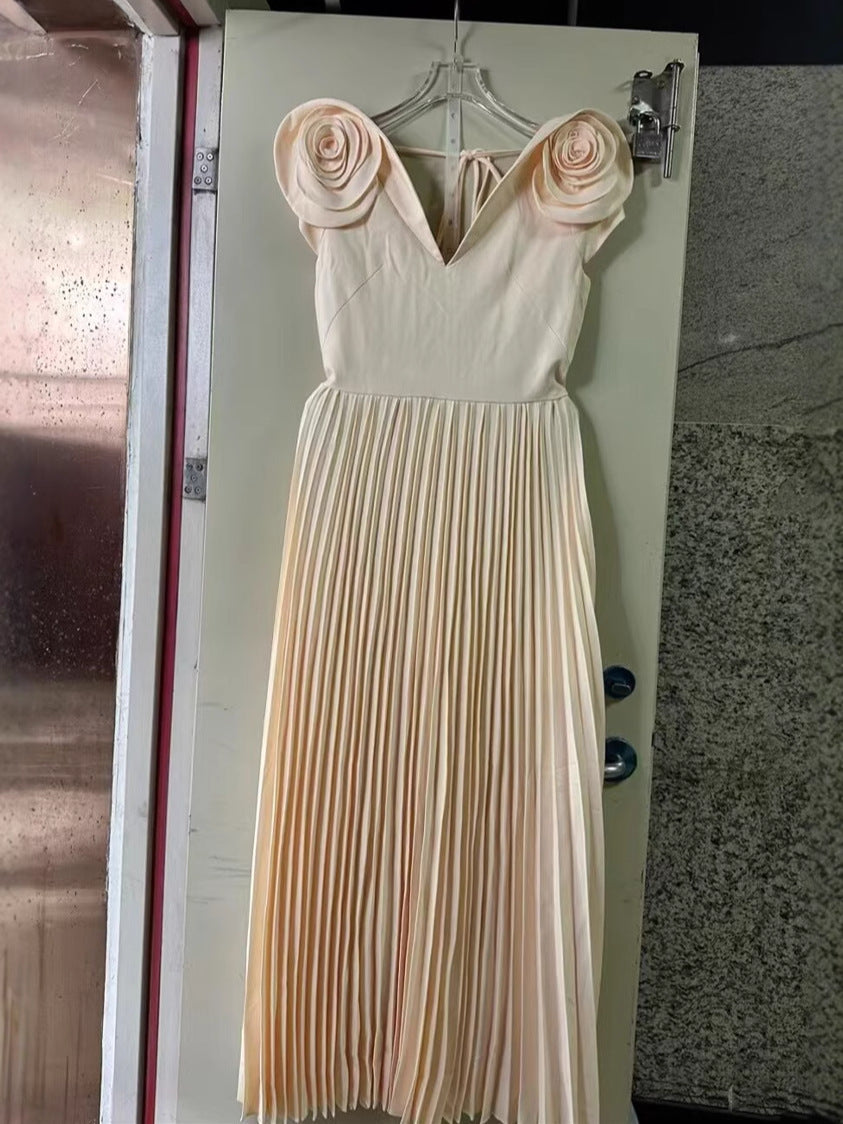 Dress Dress 2025 Spring Banquet V-Neck Three-Dimensional Big Flowers Sleeveless Famous Temperament 100-Fold Dress Dress