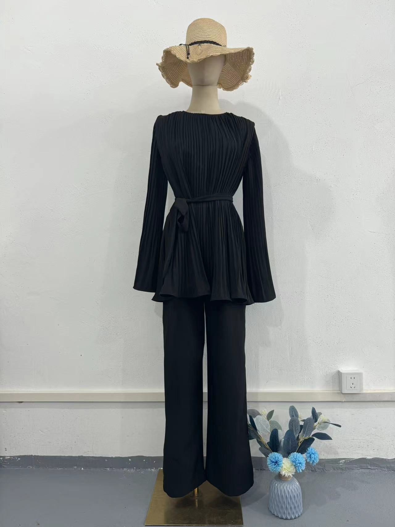 2024 New Folded Design Sense Fashion Temperament Loose Pants Suit Woman