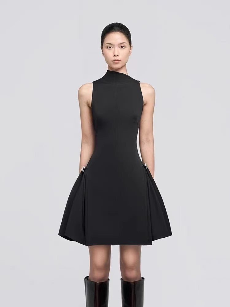 2025 Irregular Neckpei Design Peng Peng Dress Symmetrical Folds In Spring And Summer
