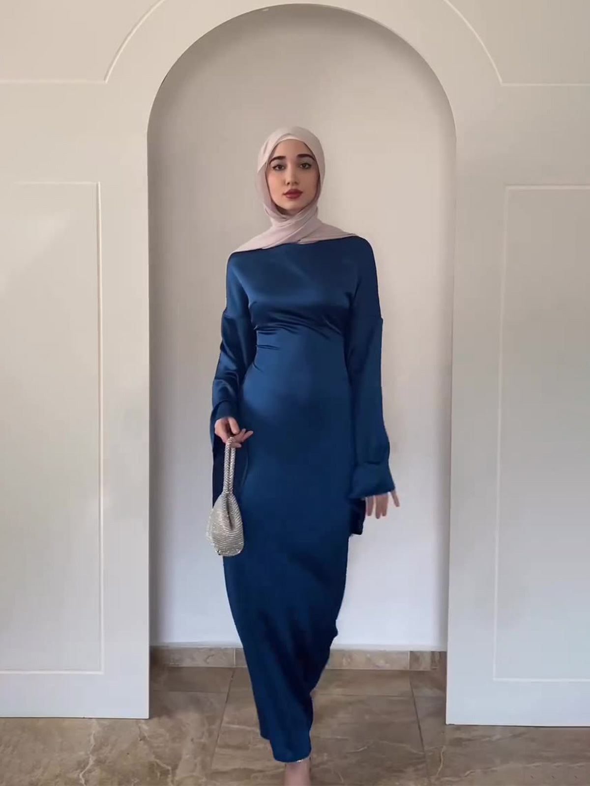2024 New Waist-Skinny Trumpet Sleeve Solid Color Temperament Dress Woman