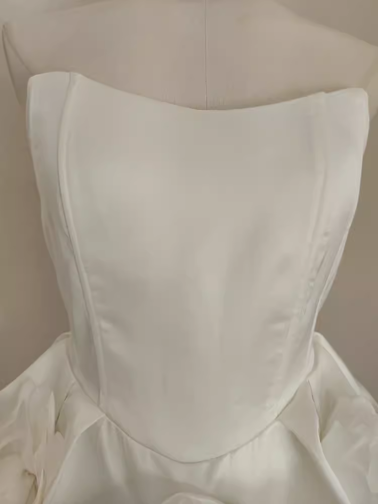 A line Sweetheart White Satin Holiday Dresses Short Birthday Dress Pleated Three-dimensional Flowers SD166