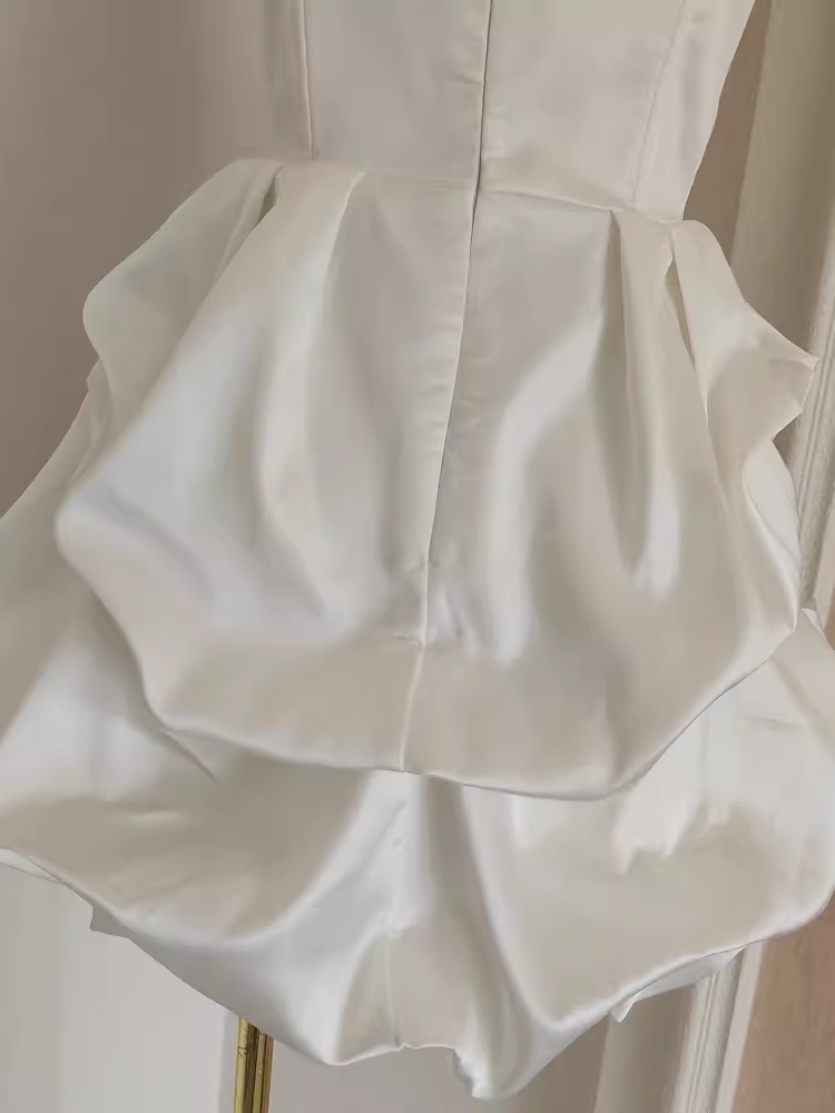 A line Sweetheart White Satin Holiday Dresses Short Birthday Dress Pleated Three-dimensional Flowers SD166