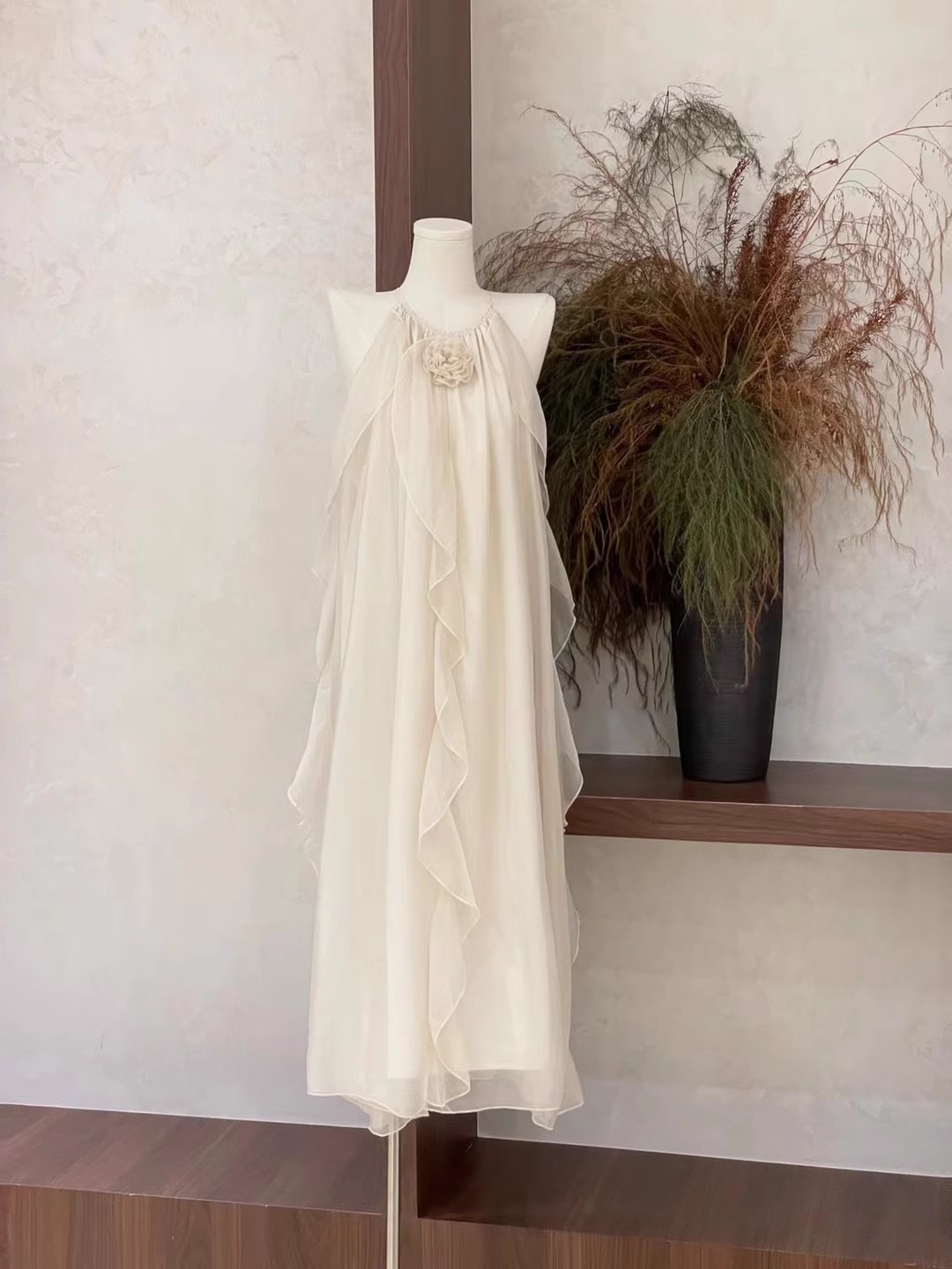 A line Scoop Ruffled Ivory Long Women's Holiday Dresses SD186