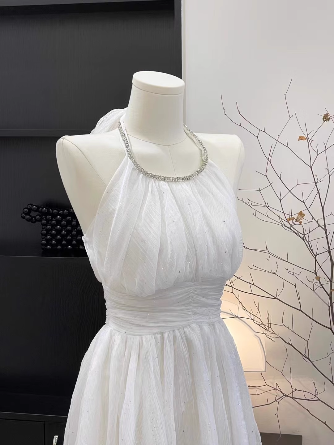 A Line Halter Ruffled White Short Women's Holiday Dresses Birthday Outfits With Beads SD198