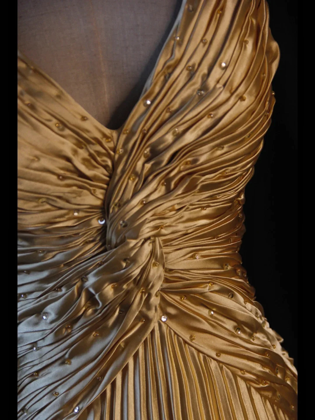 A Line Halter Gold Satin Beads Long Evening Dress Prom Dresses SD2701