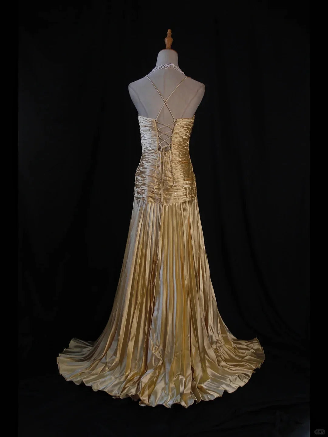 A Line Halter Gold Satin Beads Long Evening Dress Prom Dresses SD2701 HZ0628