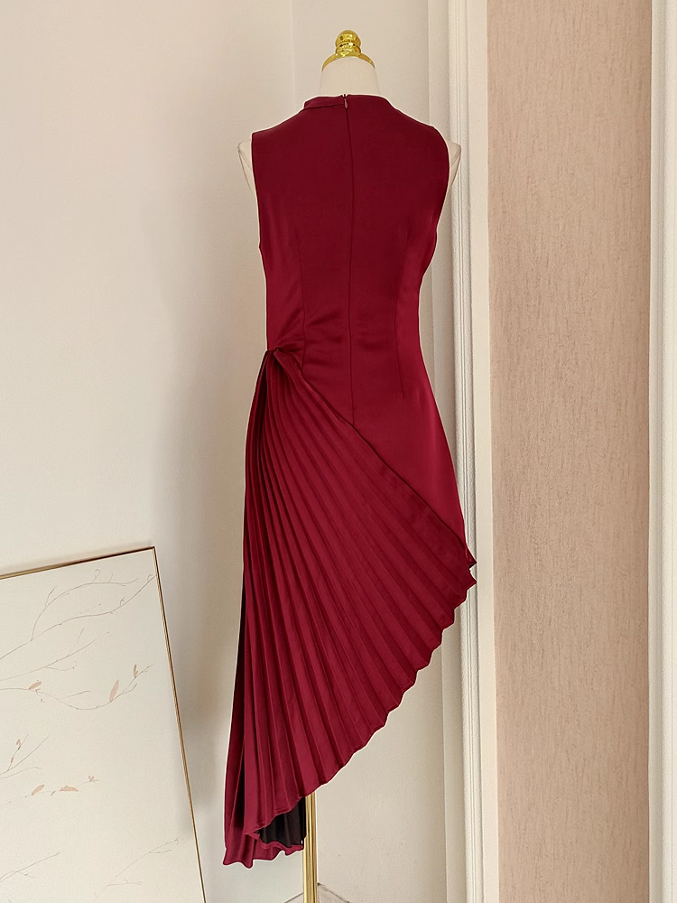 Sheath Scoop Neckline Burgundy Satin Dinner Party Dresses Birthday Outfits SD391
