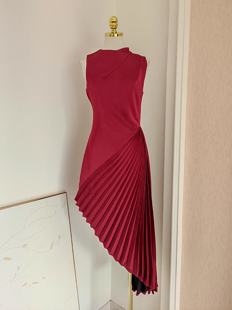 Sheath Scoop Neckline Burgundy Satin Dinner Party Dresses Birthday Outfits SD391
