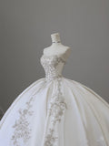 Ball Gown Strapless White Lace Satin Long Wedding Dresses Brides Dress S3811