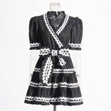 Retro Style 2025 Summer New V-Neck Belt Belt Waist Design Lace Side Short Dress Dress Woman