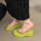 Base Simple Foot Flip-Flop Women 2025 Summer New Fluorescent Green Sandals Wearing Stylish Beach Slippers DJPT
