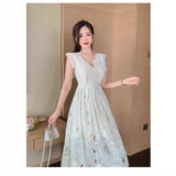 2025 Summer Flower Slender V-Neck Embroidered Slender Dress