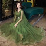 Dress Women 2025 New Long Green Large-Size Annual Conference Host Banquet Performance Fluffy Temperament Dress
