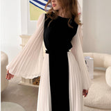 Women's New Round-Neck Loose Long-Sleeved Elegant Black And White Folded Dress HZ0628